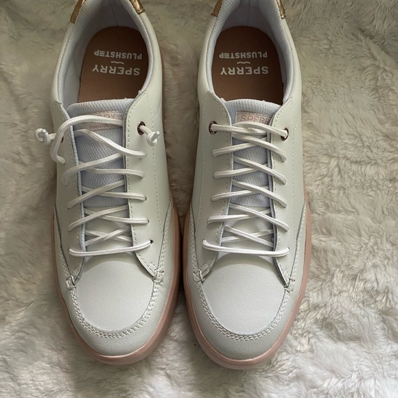 NEW woman’s Sperry Plyshstep Breaker LTT White shoe size 12m.
